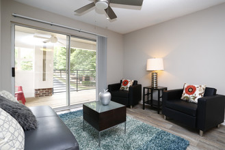 Concord Apartments in Raleigh, NC - Building Photo - Interior Photo