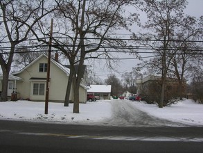 1017-1021 E Broadway St in Mt. Pleasant, MI - Building Photo - Building Photo