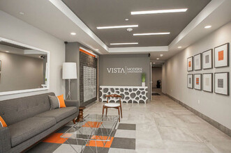 4632 Vista Del Monte Ave, Unit 305 in Los Angeles, CA - Building Photo - Building Photo
