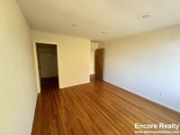 36 Vernon St, Unit 412 in Brookline, MA - Building Photo - Building Photo