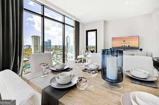 2965 Peachtree Rd NE, Unit 1301 in Atlanta, GA - Building Photo