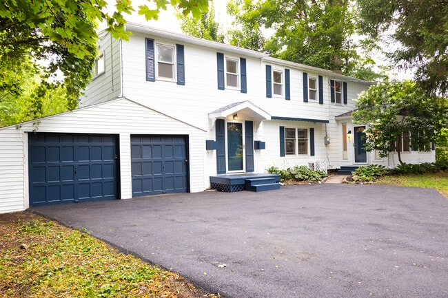 155 Penhurst Rd in Rochester, NY - Building Photo - Building Photo