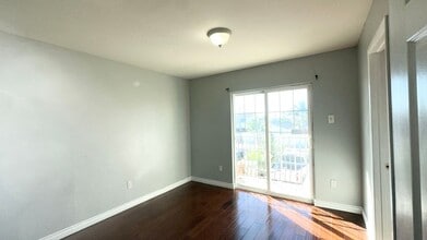 2235 Cloyne St in Oxnard, CA - Building Photo - Building Photo