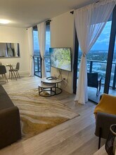 121 NE 34th St, Unit Luxury in the sky at Hyde in Miami, FL - Foto de edificio - Building Photo