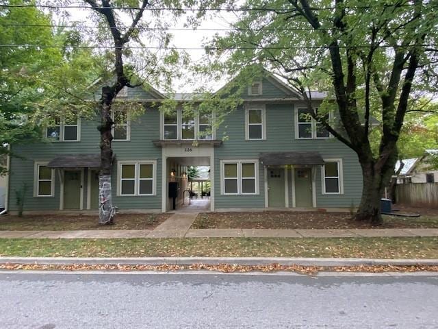 property at 226 S Hill Ave