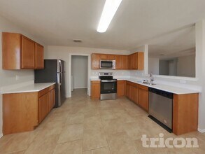 6216 Thoroughbred Trail in Denton, TX - Building Photo - Building Photo