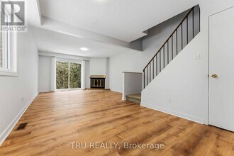 6512 Bilberry Dr in Ottawa, ON - Building Photo - Building Photo