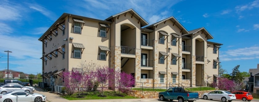 Knightsgate Apartments in College Station, TX - Foto de edificio