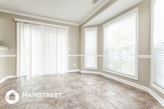 4399 Barclay Way in Stone Mountain, GA - Foto de edificio - Building Photo