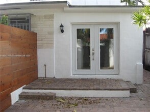 310 SW 34th Ave in Miami, FL - Building Photo - Building Photo