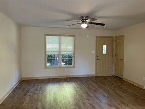 2938 Forest Park Dr-Unit -2938-A in Randleman, NC - Building Photo - Building Photo