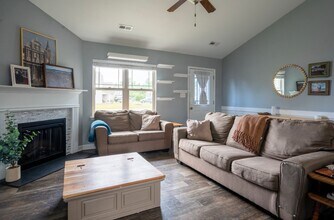 520 Deep Inlet Dr in Sneads Ferry, NC - Building Photo - Building Photo