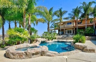 30605 Sorrel Ln, Unit Stunning 2-Bedroom 1 BATH in Canyon Lake, CA - Building Photo