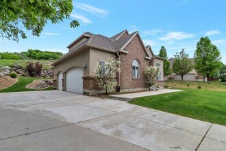 658 High Ridge Ln in Alpine, UT - Building Photo - Building Photo