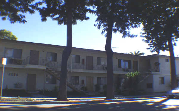 Midland Apartments in Los Angeles, CA - Foto de edificio