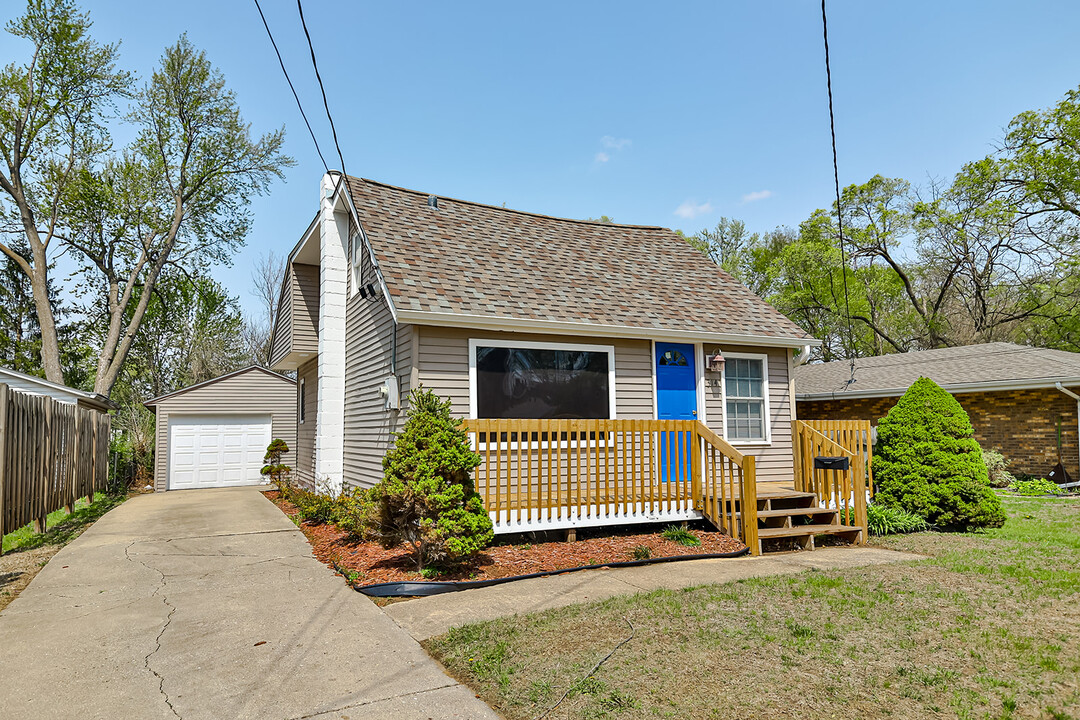 314 Clifford Ave in Loves Park, IL - Foto de edificio