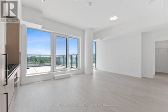 10 Graphophone Grv in Toronto, ON - Building Photo - Building Photo