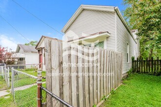 2208 Lytle St in Louisville, KY - Building Photo - Building Photo