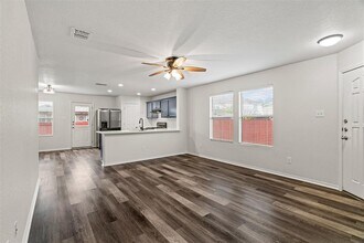 206 Wells Bend in Hutto, TX - Building Photo - Building Photo