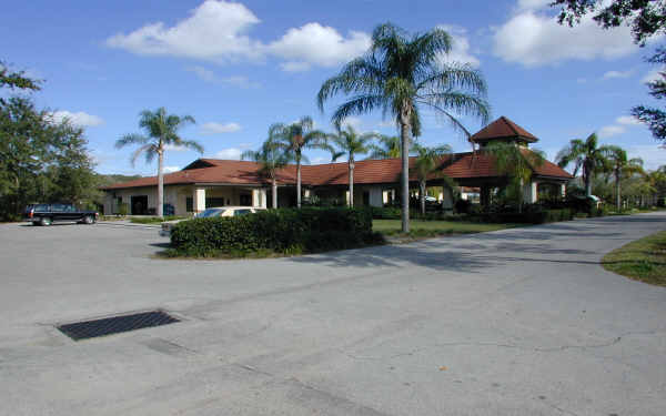 Village La Casa Del Sol in Davenport, FL - Foto de edificio