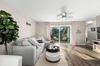 3535 Madison Ave in San Diego, CA - Building Photo - Building Photo