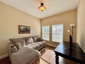 7215 S Shamrock Rd in Tampa, FL - Building Photo - Building Photo