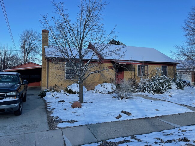 property at 3047 Hawthorne Ave