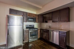 344 W Gay St in West Chester, PA - Building Photo