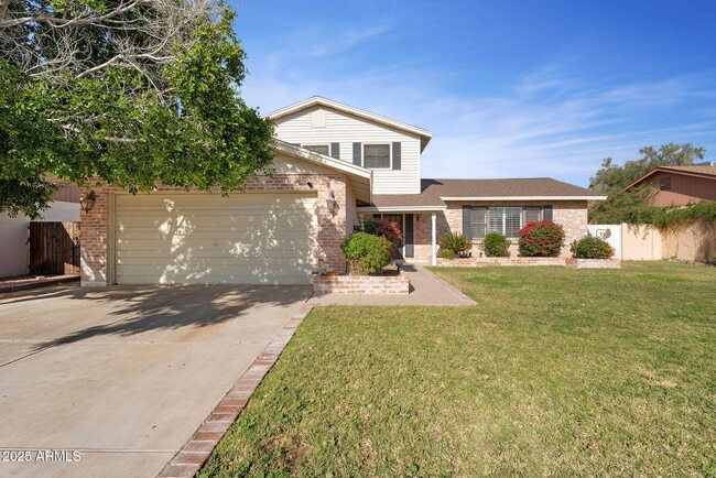 property at 2542 W Nopal Ave