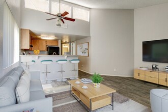 Las Brisas Apartments in Casa Grande, AZ - Building Photo - Building Photo