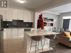 565 Rye Grass Wy in Ottawa, ON - Building Photo - Building Photo