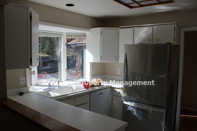 29783 Canterbury Cir in Evergreen, CO - Foto de edificio - Building Photo