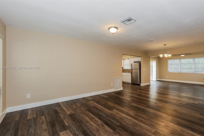 231 SW 71st Terrace in Pembroke Pines, FL - Building Photo - Building Photo