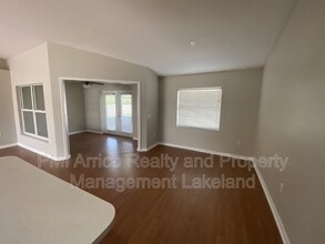 5325 Tillery Rd in Lakeland, FL - Building Photo - Building Photo