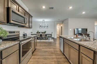 6221 Ballenger Rd in Aubrey, TX - Building Photo - Building Photo