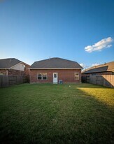 2225 Still Bend Ln in League City, TX - Building Photo