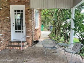 311 S Morgan Ave in Broussard, LA - Building Photo - Building Photo