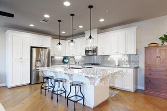 230 9th St in Marina, CA - Building Photo - Building Photo