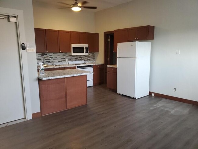property at 35 Lake St S
