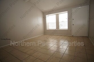 2917 E Glen Dr in El Paso, TX - Building Photo - Building Photo