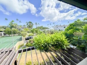 123D Maunalua Ave in Honolulu, HI - Building Photo - Building Photo