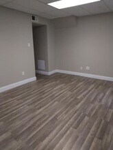 7525 Forsyth Blvd in Clayton, MO - Foto de edificio - Building Photo