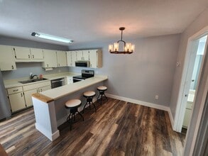 3830 Saxon Dr in New Smyrna Beach, FL - Building Photo - Building Photo