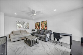 1453 Santa Anita Dr in Las Vegas, NV - Building Photo - Building Photo