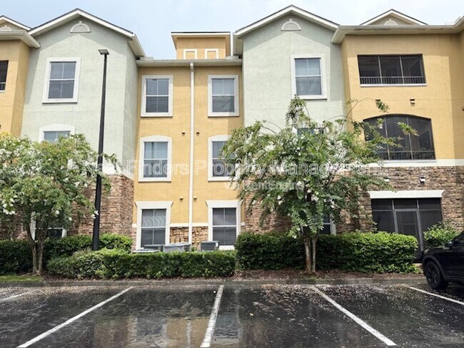 8539 Gate Pkwy W in Jacksonville, FL - Building Photo - Building Photo