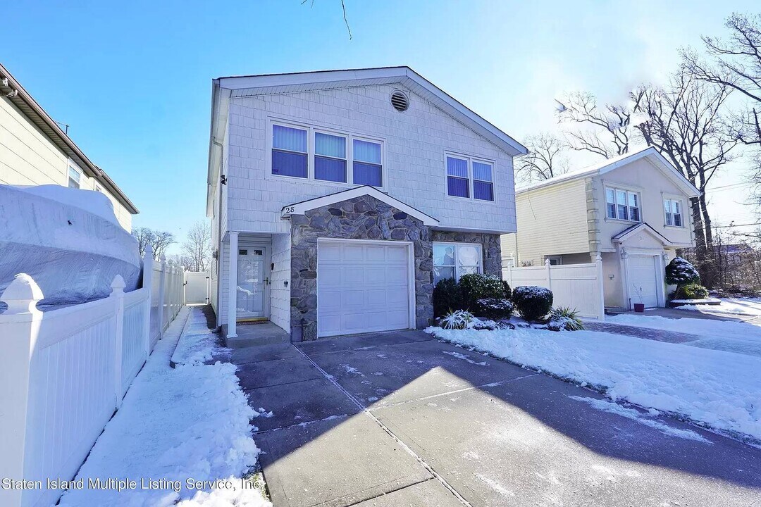 28 Speedwell Ave in Staten Island, NY - Building Photo