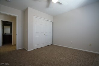 11123 Romola St, Unit 1-404 in Las Vegas, NV - Building Photo - Building Photo