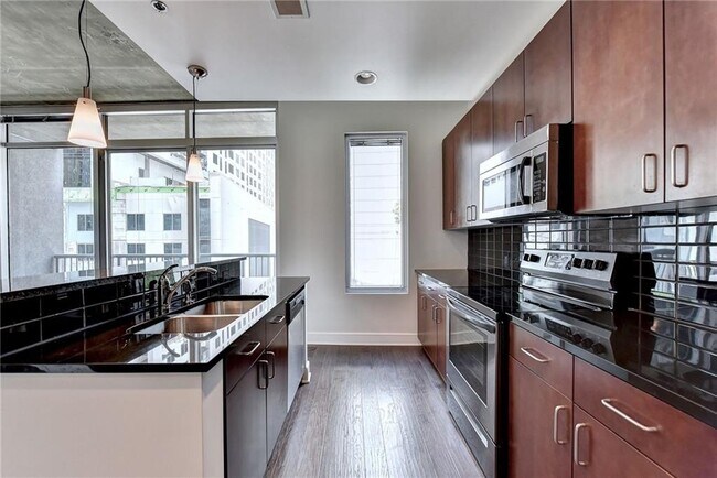 property at 44 Peachtree Pl NE