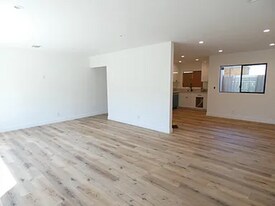 1347 N Stanley Ave in Los Angeles, CA - Building Photo