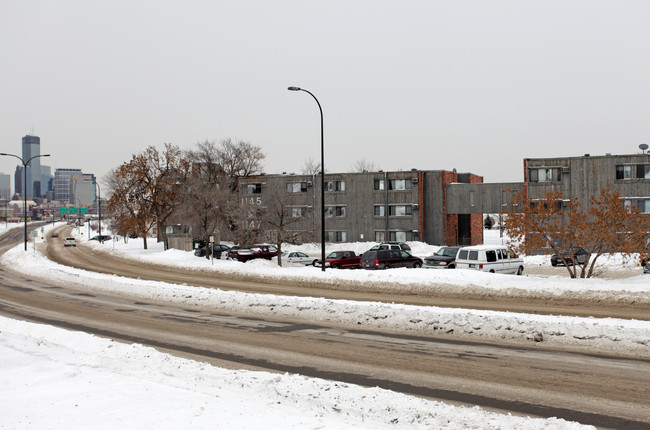 City View Apartments in Minneapolis, MN - Building Photo - Building Photo